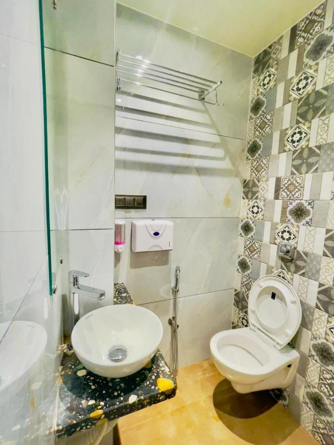 Hotel Lime Wood Mumbai Exteriör bild
