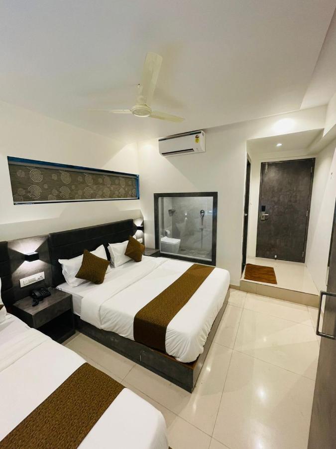 Hotel Lime Wood Mumbai Exteriör bild